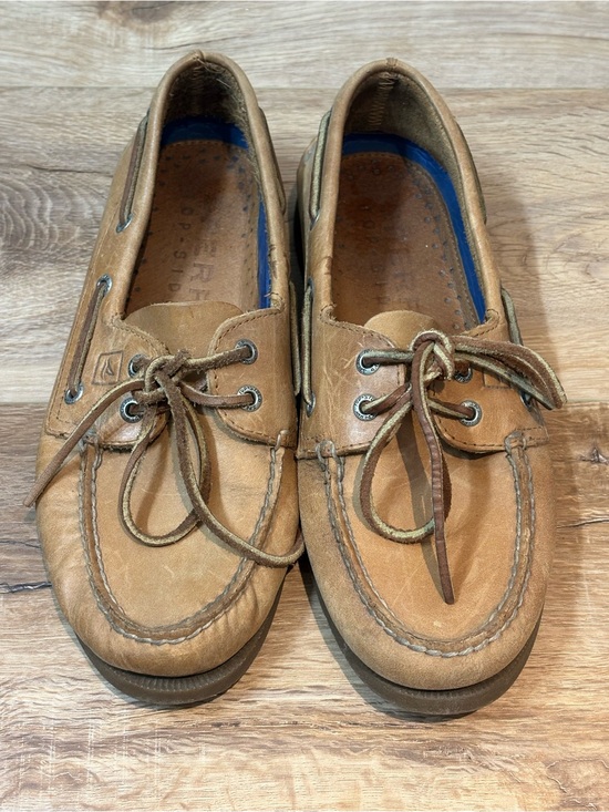 Sperry Other - Sperry Tan Leather Classic 2-Eye Boat Shoes